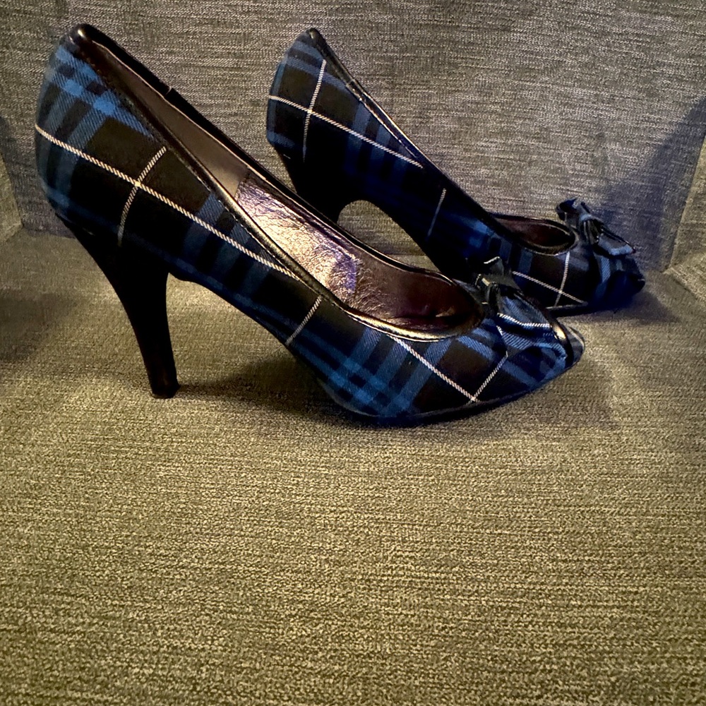 Loulou de la Falaise Blue Plaid Bow Heels/Pumps